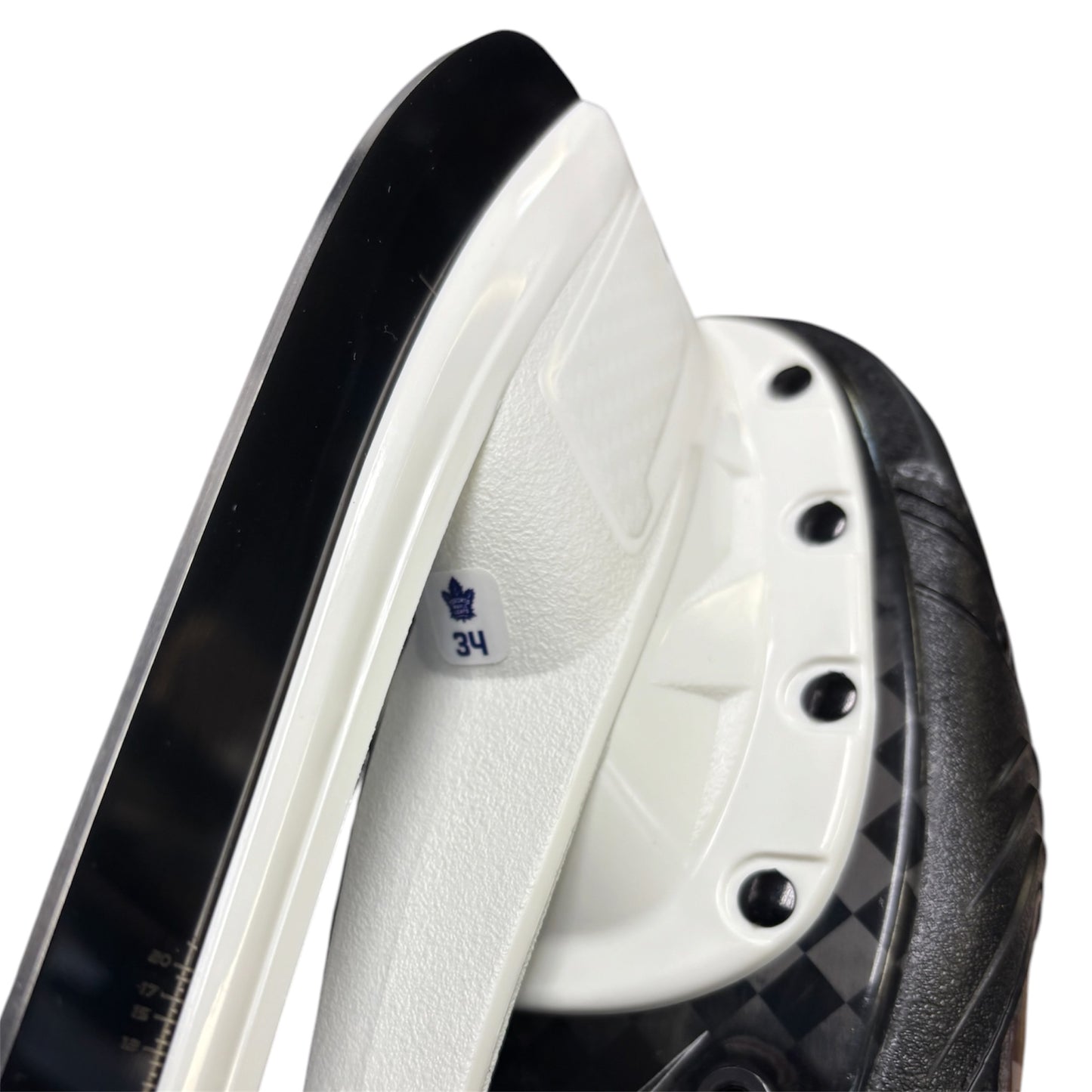 Bauer Vapor Hyperlite 2 Pro Stock Hockey Skates - 9.75D - Auston Matthews