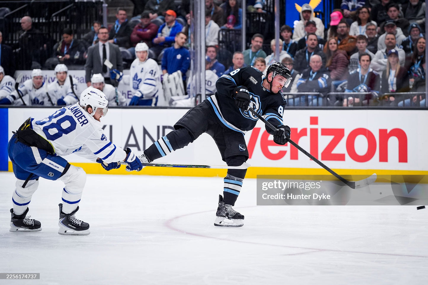 Bauer Vapor Flylite Pro Stock Hockey Skates - William Nylander - 6.5D (Game Matched)